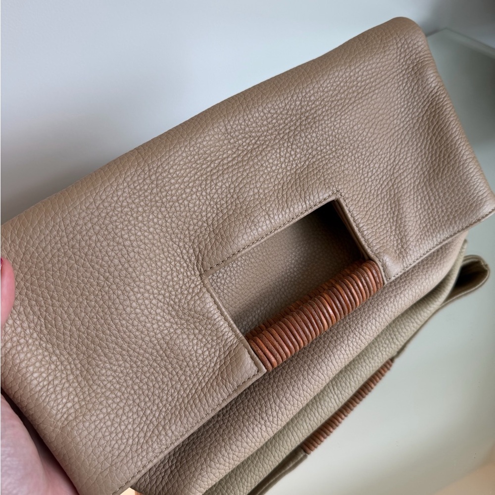 Oliveve Tan Leather Tote Bag - Picture 3 of 4